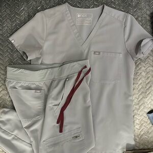 Women’s cement figs scrub set